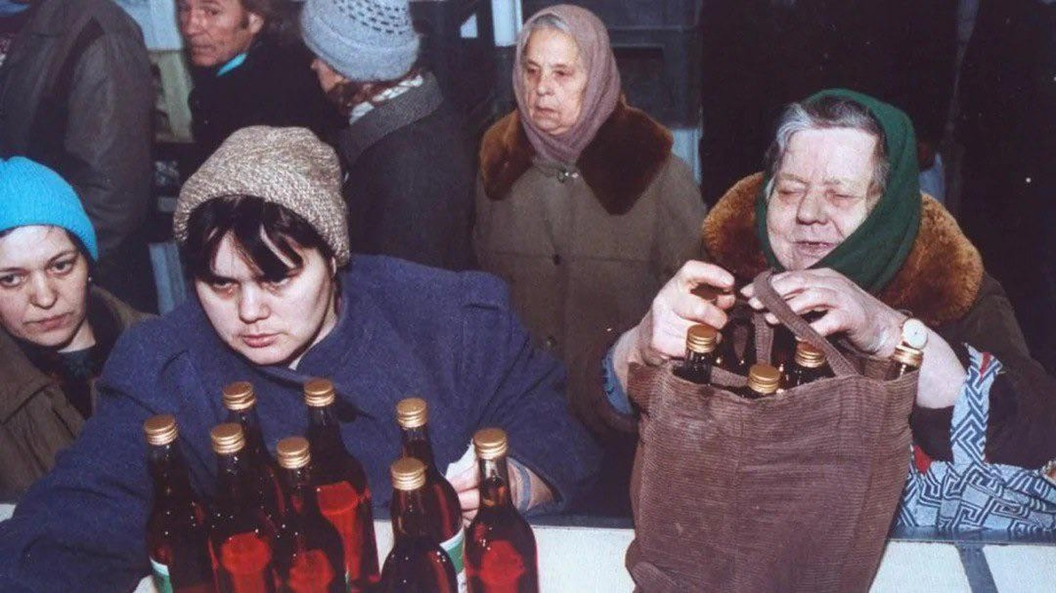 Queuing for alcohol in the late Soviet Union (1990s)