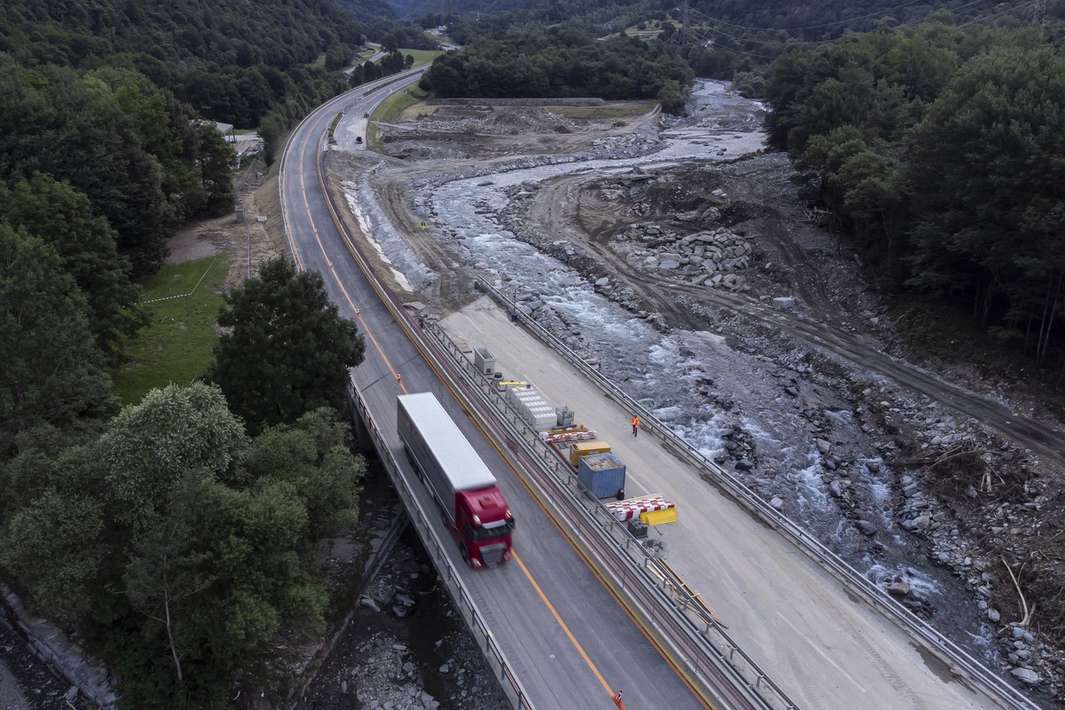 epa11458413 A picture taken with a drone shows the reopened A13 motorway in Lostallo, Switzerland, 05 July 2024. The A13 San Bernardino route, an important north-south transit route with one lane in e ...