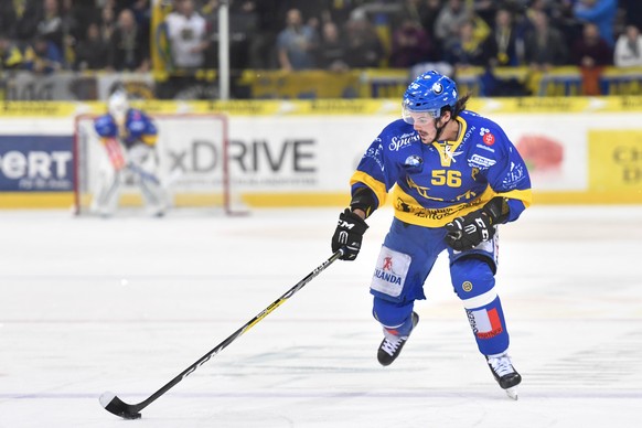 Dino Wieser von Davos, beim Eishockey-Qualifikationsspiel der National League A zwischen dem HC Davos und den Kloten Flyers, am Dienstag, 15. November 2016, in der Vaillant Arena in Davos. (KEYSTONE/G ...