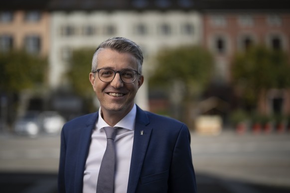 Der neu gewaehlte Staenderat Benjamin Muehlemann (FDP) posiert fuer ein Portrait bei den Eidgenoessischen Wahlen, am Sonntag, 22. Oktober 2023 in Glarus. Die Schweizer Buergerinnen und Buerger waehlen ...