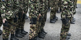 Hitlergruss und Hakenkreuz: Brisantes Foto von Schweizer Soldaten aufgetaucht