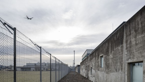 ZUR EIDGENOESSISCHEN ABSTIMMUNG UEBER DIE VOLKSINITIATIVE ÄûZUR DURCHSETZUNG DER AUSSCHAFFUNG KRIMINELLER AUSLAENDER (DURCHSETZUNGSINITIATIVE)Äú AM SONNTAG, 28. FEBRUAR 2016, STELLEN WIR IHNEN FOLGE ...