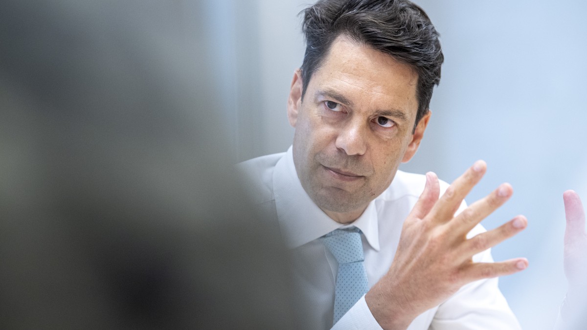 Stefan Brupbacher, Direktor Swiss Men, referiert an einem Medienhintergrundgespraech zum Thema "Die Industrie ist ein verlaesslicher Partnerin der Klimapolitik", am Donnerstag 04. Juli 2019, ...