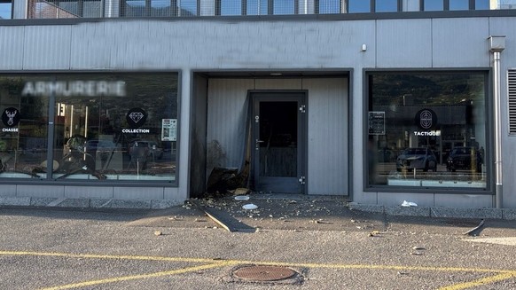 Einbruch Waffengeschäft Sprengstoff Sitten Wallis 18.6.26