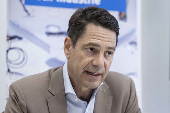 Stefan Brupbacher, Direktor Swissmem spricht an einer Medienkonferenz ueber die Auswirkungen der US-Zoelle, am Dienstag, 26. August 2025, in Bern..(KEYSTONE/Peter Schneider