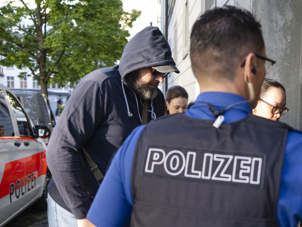 Le prévenu biélorusse comparaît depuis mardi matin devant le Tribunal cantonal de St-Gall. En 2023, il a été acquitté du chef d'accusation de disparitions forcées.
