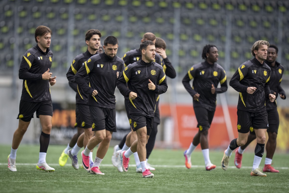 Der Schaffhauser Spieler in einem Training vor dem Cup 1/16-Final Spiel zwischen dem FC Schaffhausen und dem FC Thun am Mittwoch, 14. Oktober 2026 in der FCS Arena in Schaffhausen. (KEYSTONE/Claudio T ...