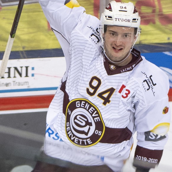 Genfs Tim Bozon, Torschuetze zum 0:1, jubelt, waehrend dem Meisterschaftsspiel der National League zwischen den SCL Tigers und Genf-Servette HC, am Montag, 23. Dezember 2019, im Ilfisstadion in Langna ...