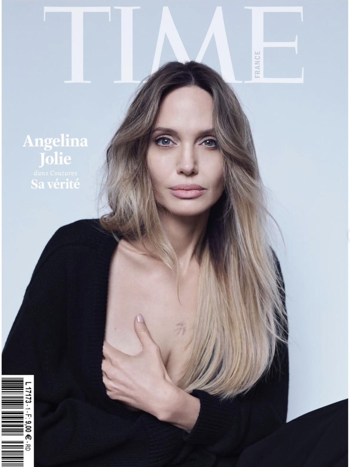 Angelina Jolie, Time Cover, Brust OP