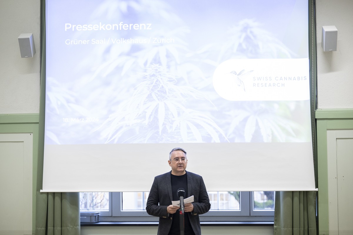 Paul-Lukas Good, Praesident Verein Swiss Cannabis Research, informiert ueber den Start der Schweizer Studie zu Cannabiskonsum im Kanton Zuerich, aufgenommen am Montag, 18. Maerz 2024 in Zuerich. (KEYS ...