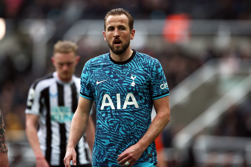 epa10587681 Harry Kane of Tottenham looks on during the English Premier League soccer match between Newcastle United and Tottenham Hotspur in Newcastle, Britain, 23 April 2023. EPA/ADAM VAUGHAN EDITOR ...