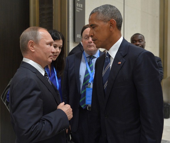 Russian President Vladimir Putin (L) meets with U.S. President Barack Obama on the sidelines of the G20 Summit in Hangzhou, China, September 5, 2016. Sputnik/Kremlin/Alexei Druzhinin/via REUTERS ATTEN ...