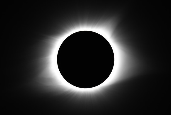 Rare sight over North America: a total solar eclipse will occur on Monday