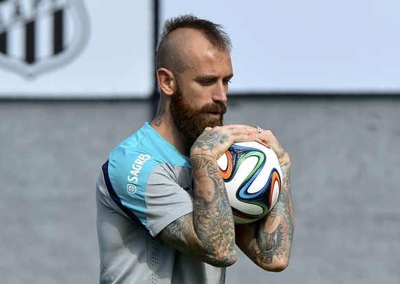 Raul Meireles schafft es mit seiner Gesichtsbehaarung auf Platz 1.