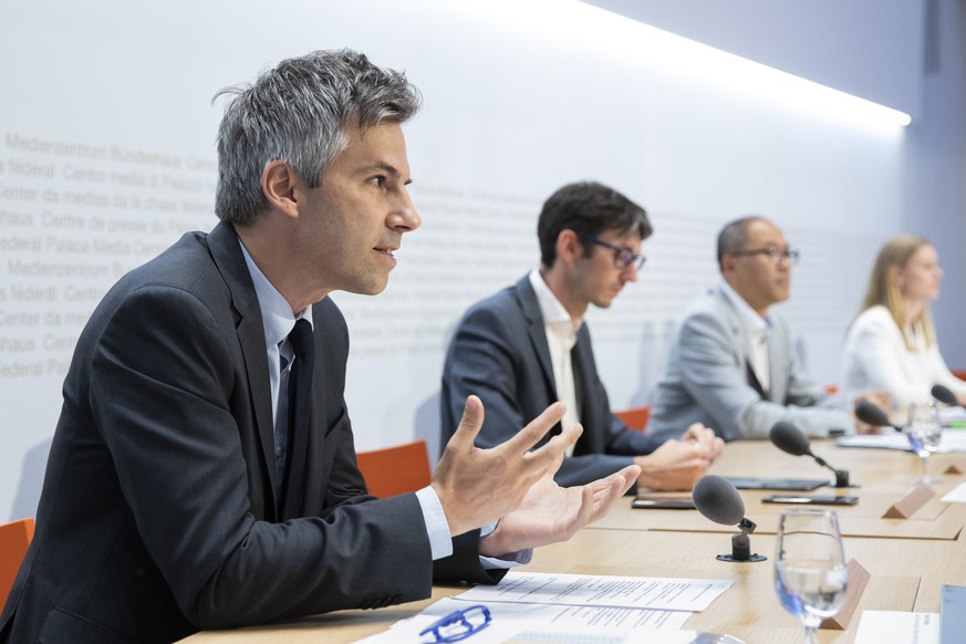 Marcel Salathe, Professor EPFL, spricht waehrend einer Medienkonferenz ueber die Lancierung der SwissCovid App und das Vollzugsmonitoring COVID-19, am Donnerstag, 25. Juni 2020 in Bern. (KEYSTONE/Pete ...