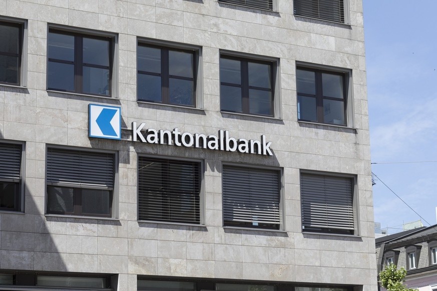 A building of the Argovian cantonal bank, photographed on June 13, 2017 in Aarau, canton of Aargau, Switzerland. (KEYSTONE/Gaetan Bally)

Ein Gebaeude der Aargauer Kantonalbank, fotografiert am 13. Ju ...