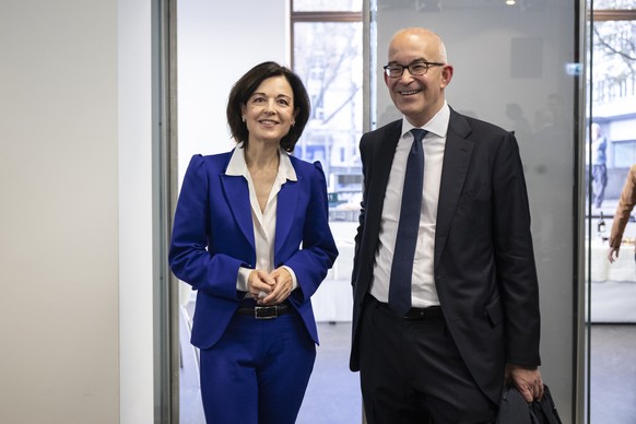 Staenderatskandidatin Regine Sauter, FDP, und Staenderatskandidat Gregor Rutz, SVP, an den Eidgenoessischen Wahlen, am Sonntag, 22. Oktober 2023 im Walcheturm in Zuerich. Die Schweizer Buergerinnen un ...