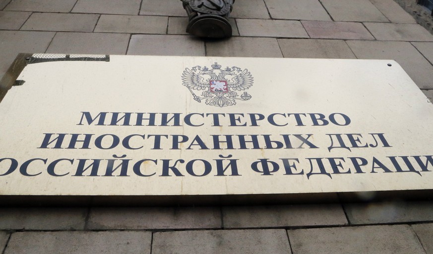 Die Fronten verhärten sich: Russland weist zahlreiche Diplomaten aus EU-Ländern aus