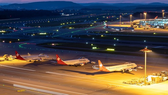 Rauszeit Nachterlebnisse Flughafen Zürich Airport by night