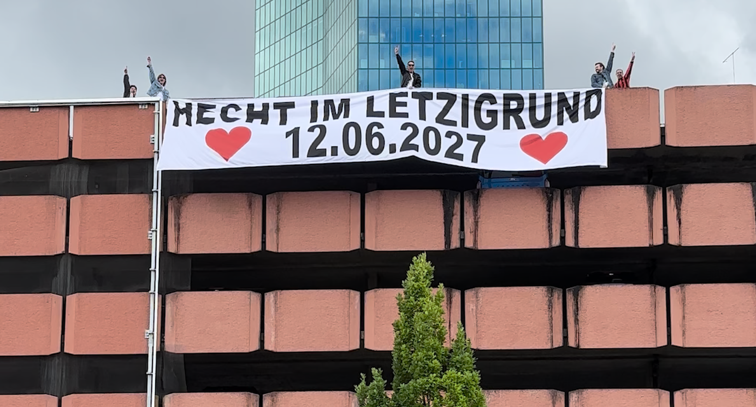 Erwischt! Hecht führen Guerilla-Aktion durch