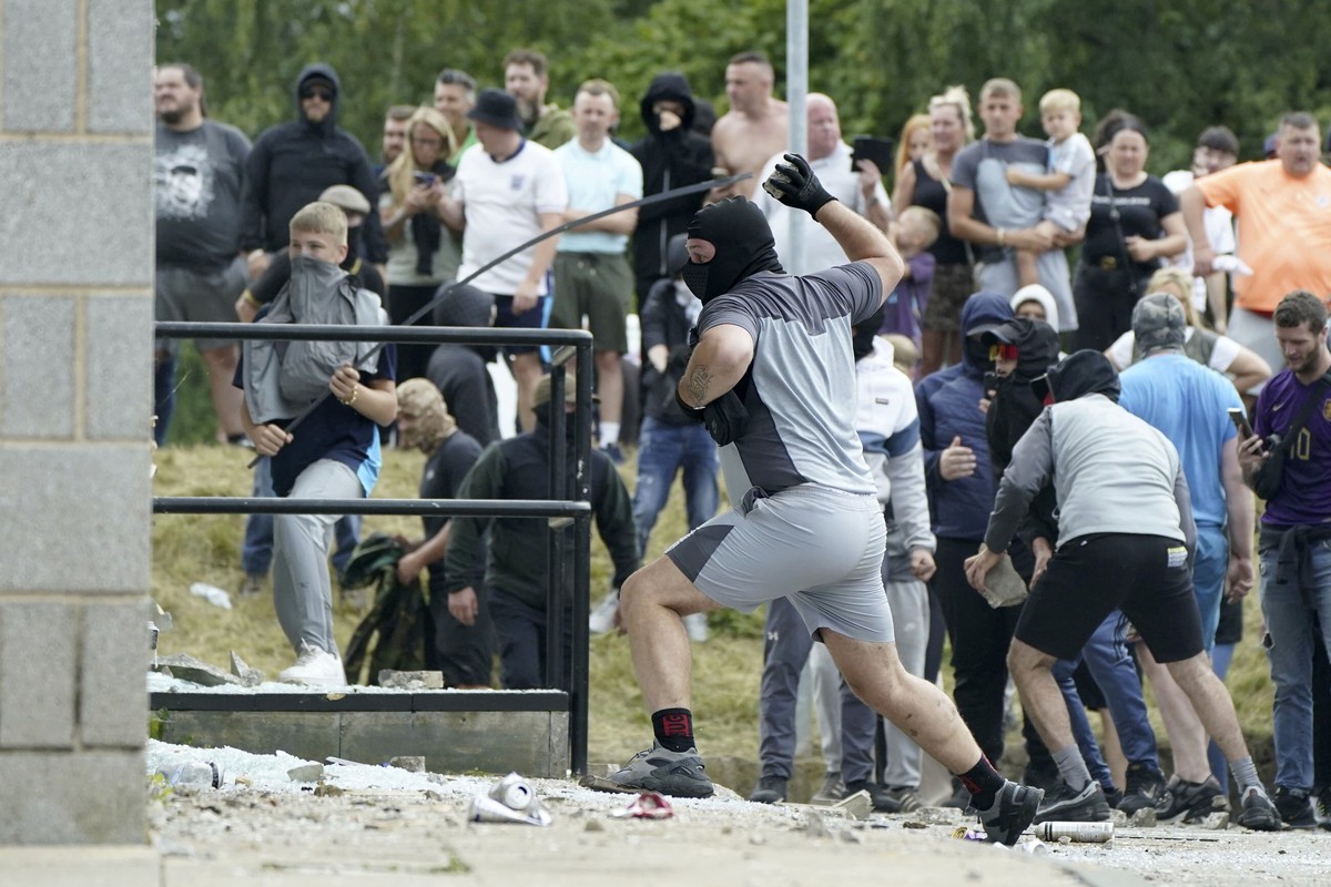 «Anarchy in the UK»: ce qui se cache derrière les émeutes racistes