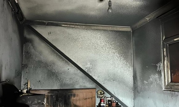 Dog turns on hairdryer and causes bedroom fire
A freak accident has left a bedroom smoke damaged.

Crews were called to a house in Hockley this evening (Saturday 24 December) after reports of a smoke- ...