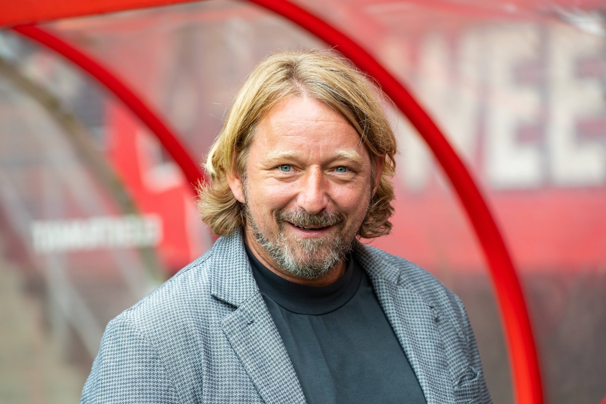ENSCHEDE, Stadium Grolsch Veste, 17-09-2023 , season 2023 / 2024 , Dutch Eredivisie Football. Ajax techn. manager Sven Mislintat during Twente - Ajax Twente - Ajax PUBLICATIONxNOTxINxNED x22436804x Co ...
