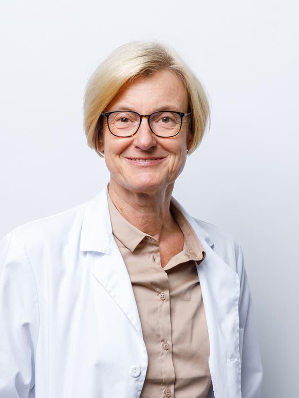 Kerstin Schlimbach ist Interimsleiterin der Klinik Innere Medizin des AMEOS Spital Einsiedeln.
