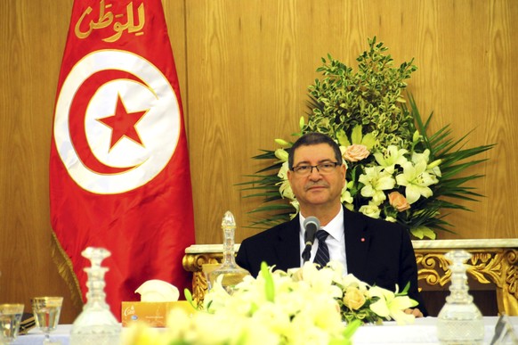 Premierminister&nbsp;Habib Essid an der Sondersitzung des tunesischen Kabinetts.&nbsp;<br data-editable="remove">