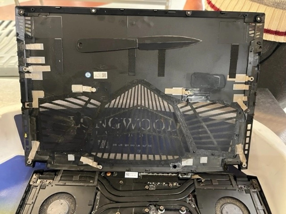 messer im laptop versteckt flughafensicherheit https://twitter.com/TSA