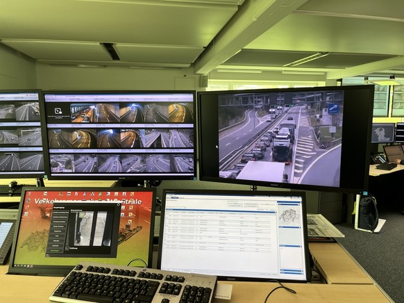 Gotthard Nordportal Stau Schweiz