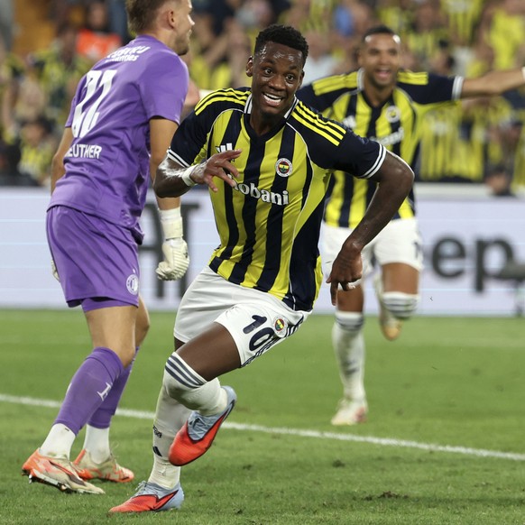 Fenerbahce&#039;s Jhon Duran celebrates his side&#039;s second goal during a Champions League third qualifying round second leg soccer match between Fenerbahce and Feyenoord at the Ulker stadium, in I ...