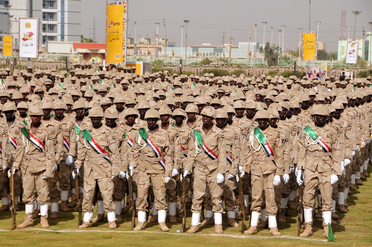 (170513) -- KHARTOUM, May 13, 2017 () -- Sudan's Rapid Support Forces (RSF) gather during the inauguration in Khartoum, Sudan, May 13, 2017. Sudanese President Omar al-Bashir on Saturday directed ...