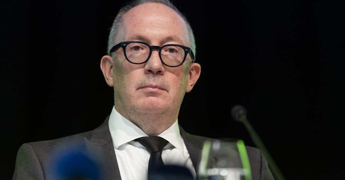 Crans-Montanas-Gemeindepr-sident-tritt-aus-OK-der-Ski-WM-aus-10-000-Franken-f-r-Opfer