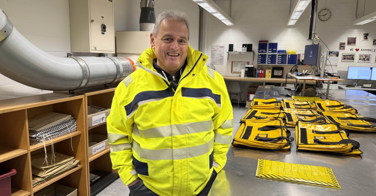 Vom-M-llsack-vor-der-T-r-zum-rasenden-Rollfeld-Kurier-Werner-Bollers-Comeback