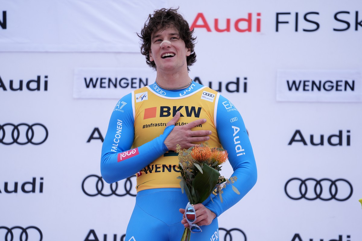 Italy's Giovanni Franzoni celebrates winning an alpine ski, men's World Cup super-G, in Wengen, Switzerland, Friday Jan. 16, 2026. (AP Photo/Giovanni Zenoni)
Switzerland World Cup Alpine Ski ...