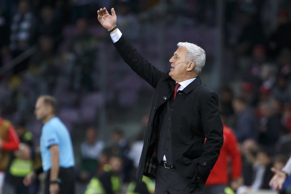 Switzerland&#039;s head coach Vladimir Petkovic gestures, during the UEFA Euro 2020 qualifying Group D soccer match between Switzerland and Republic of Ireland, at the Stade de Geneve, in Geneva, Swit ...