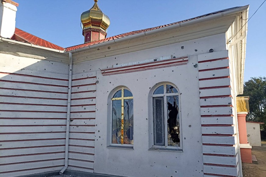 RUSSIA, KHERSON REGION - SEPTEMBER 17, 2025: A church damaged in a Ukrainian drone strike on the Aleshki District. Aleshki Municipal District Head Ruslan Khomenko/TASS PUBLICATIONxINxGERxAUTxONLY 8407 ...