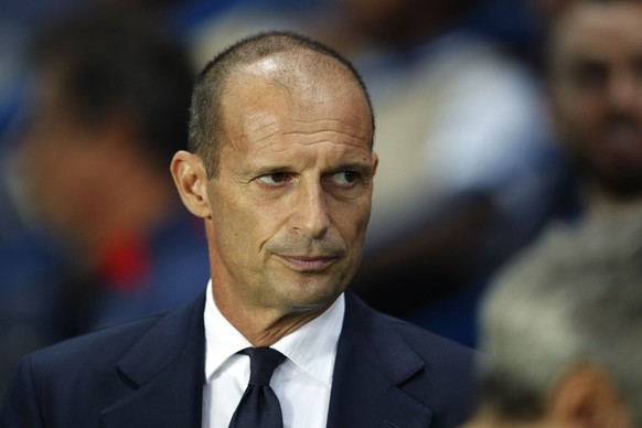 epa10165175 Juventus&#039; head coach Massimiliano Allegri prior to the UEFA Champions League first leg group H soccer match between Paris Saint-Germain (PSG) and Juventus FC in Paris, France, 06 Sept ...