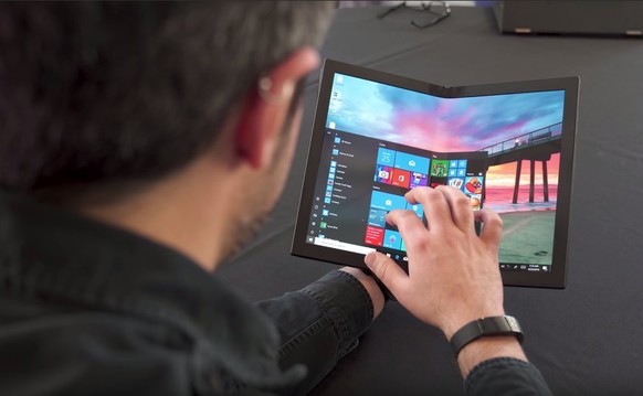 Solche faltbaren Geräte könnten künftig mit Windows Lite laufen, also ohne das klassische Startmenü mit Kacheln.