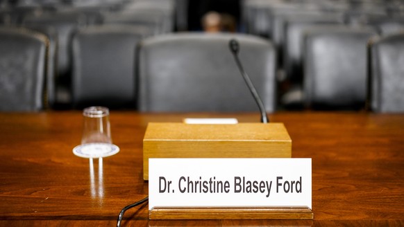 The desk where Christine Blasey Ford will sit in the Senate Judiciary Committee hearing room on Thursday, Sept. 27, 2018 on Capitol Hill. (Melina Mara/Pool Photo via AP)