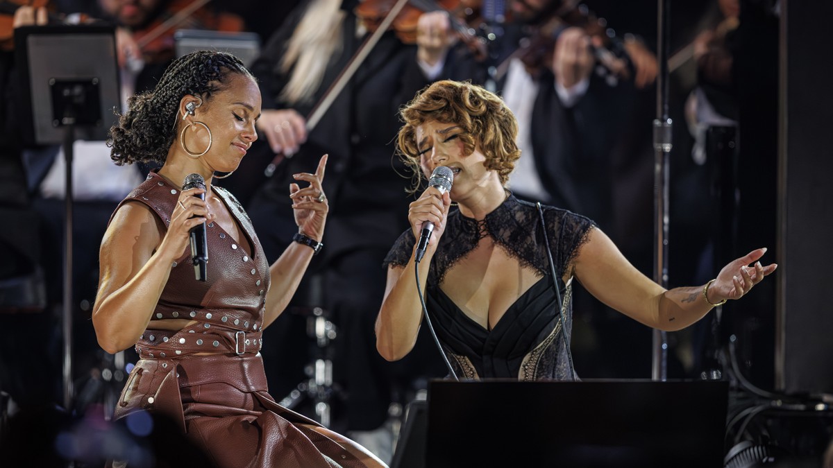 Raye-er-ffnet-in-Montreux-mit-Mark-Ronson-und-Alicia-Keys
