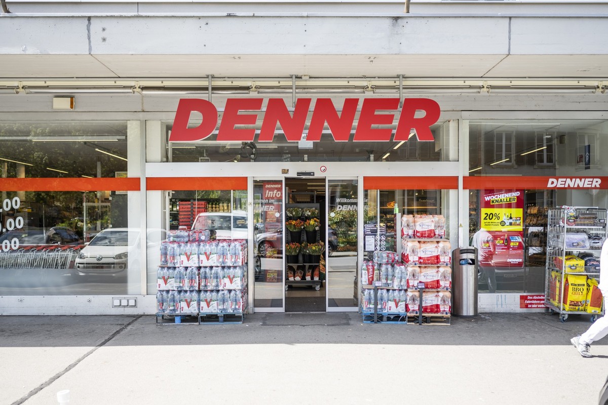 Die Denner Filiale an der Scheibenstrasse, fotografiert am Mittwoch, 26. April 2023 in Bern. (KEYSTONE/Christian Beutler)