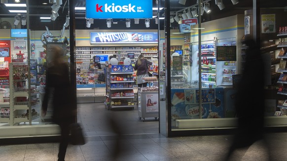 ARCHIVBILD ZUM JAHRESUMSATZ 2018 VON VALORA, AM MITTWOCH, 20. FEBRUAR 2019 - Der Kiosk der zur Valora Gruppe gehoerenden &#039;&#039;k kiosk&#039;&#039; , im Bahnhof Bern, am Montag, 10. November 2014 ...