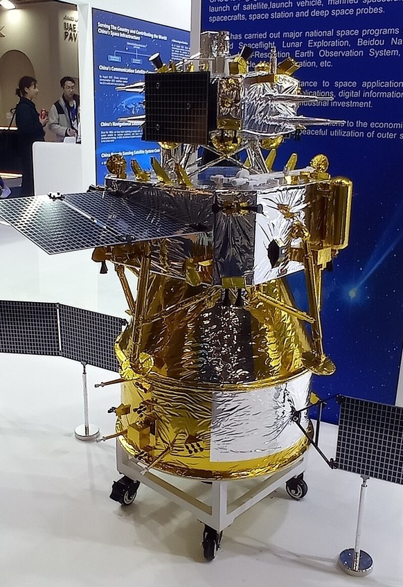Chang&#039;e 6 mockup exhibited at the 2024 International Astronautical Congress celebrated in Milan, Italy.
https://commons.wikimedia.org/w/index.php?curid=154076969