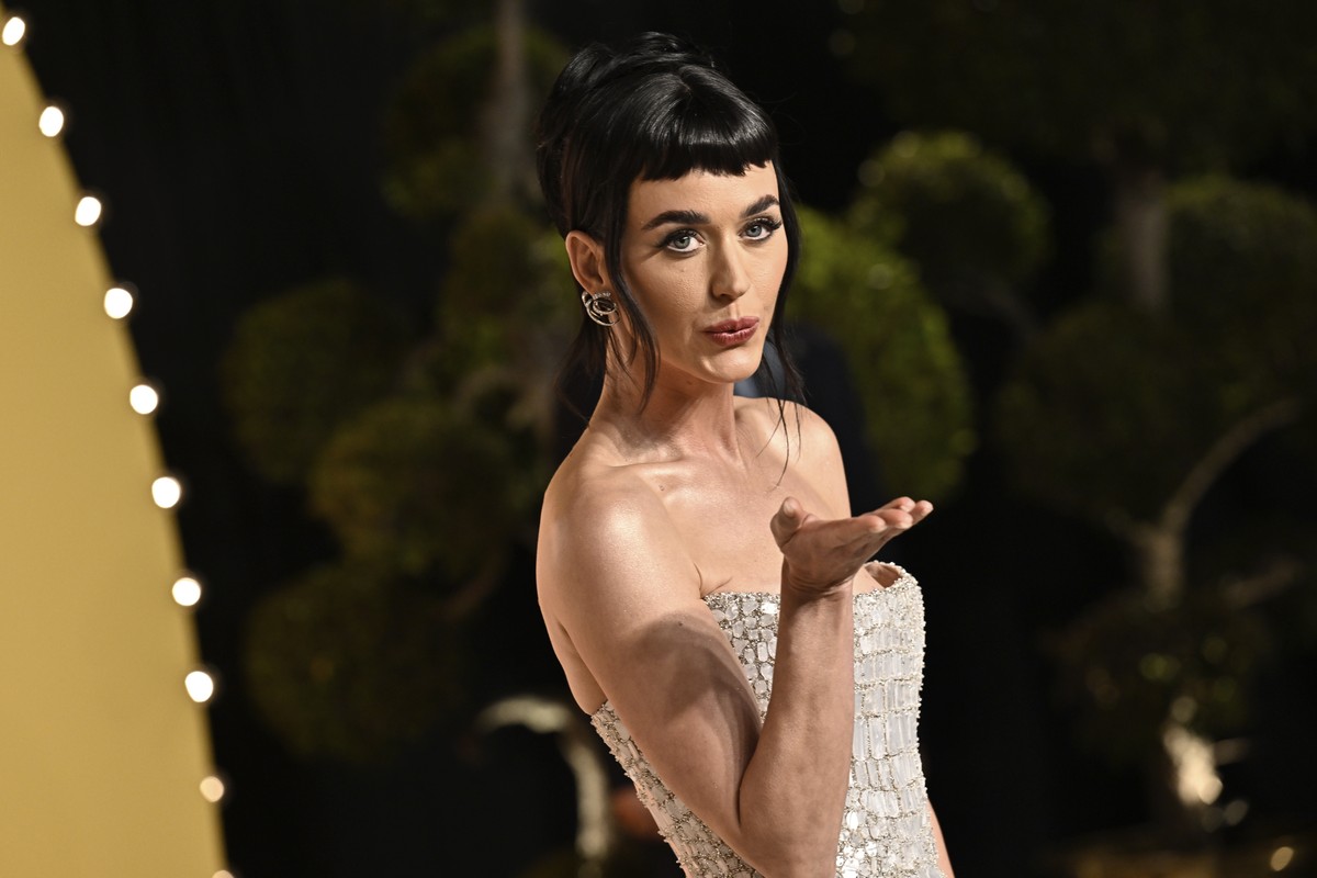 Katy Perry arrives at the Vanity Fair Oscar Party on Sunday, March 2, 2025, at the Wallis Annenberg Center for the Performing Arts in Beverly Hills, Calif. (Photo by Evan Agostini/Invision/AP)
Katy Pe ...