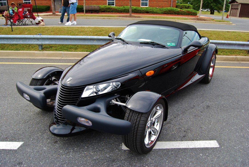 plymouth prowler 1997-2004 auto retro styling https://en.wikipedia.org/wiki/Plymouth_Prowler