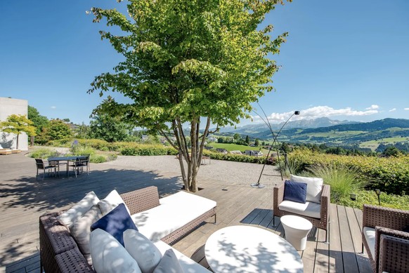 Die Aussicht von der Terrasse der Villa.