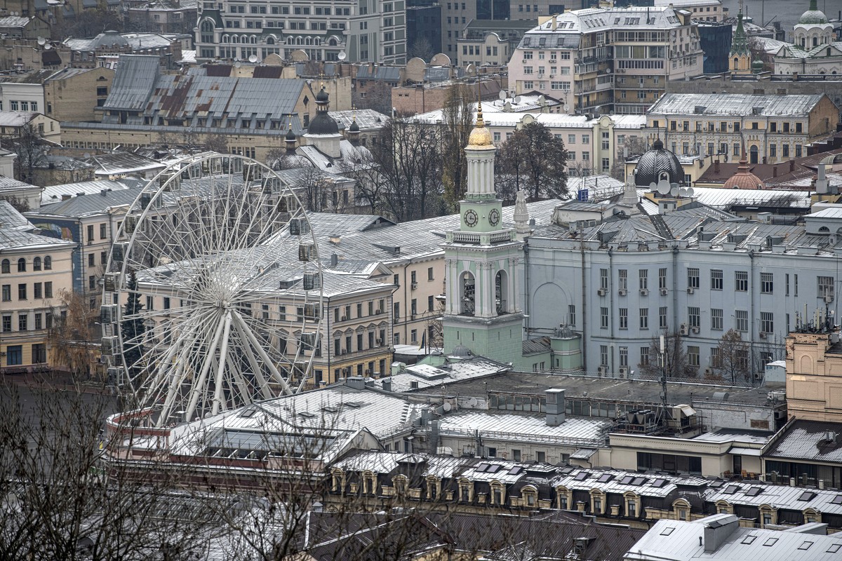 La neige recouvre le centre de Kiev, capitale de l'Ukraine.
