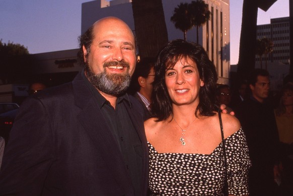 ***FILE PHOTO** Rob Reiner and Wife Reportedly Allegedly Found Stabbed To Death At Home. Rob Reiner and Michelle Singer at the Premiere of When Harry Met Sally July 13, 1989 Copyright: xRalphxDomingue ...
